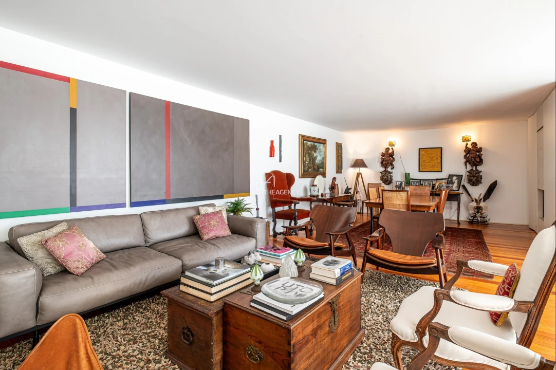 Moradia T6 para Venda em Carnaxide e Queijas Foto 12