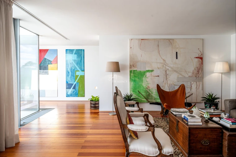 Moradia T6 para Venda em Carnaxide e Queijas Foto 10