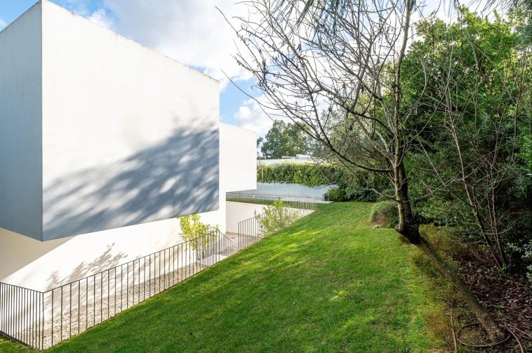 Moradia T6 para Venda em Carnaxide e Queijas Foto 64