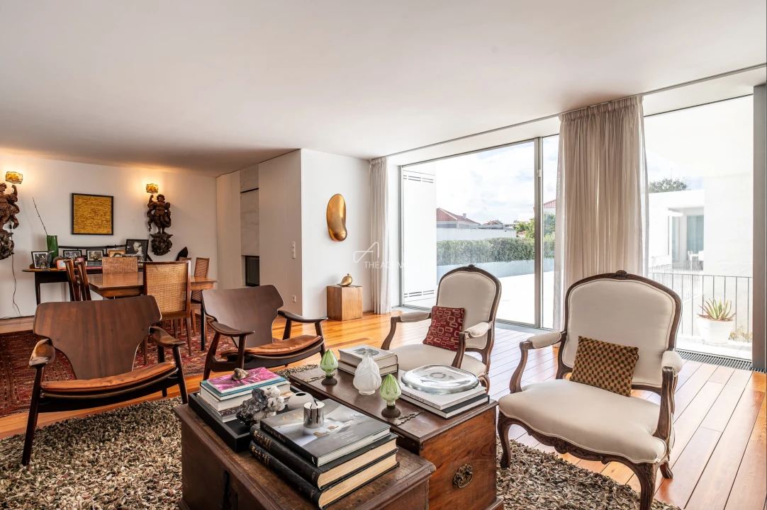 Moradia T6 para Venda em Carnaxide e Queijas Foto 13