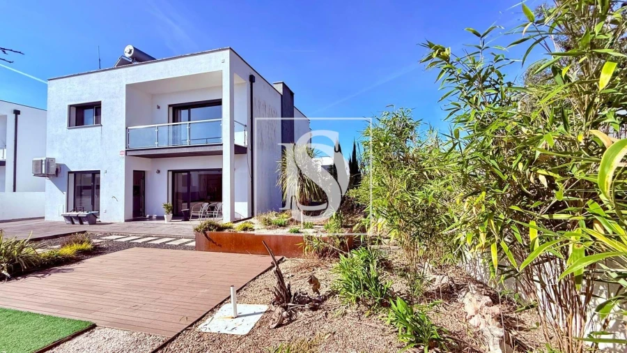 Moradia T5 para Venda em Nossa Sra de Fatima Foto 12