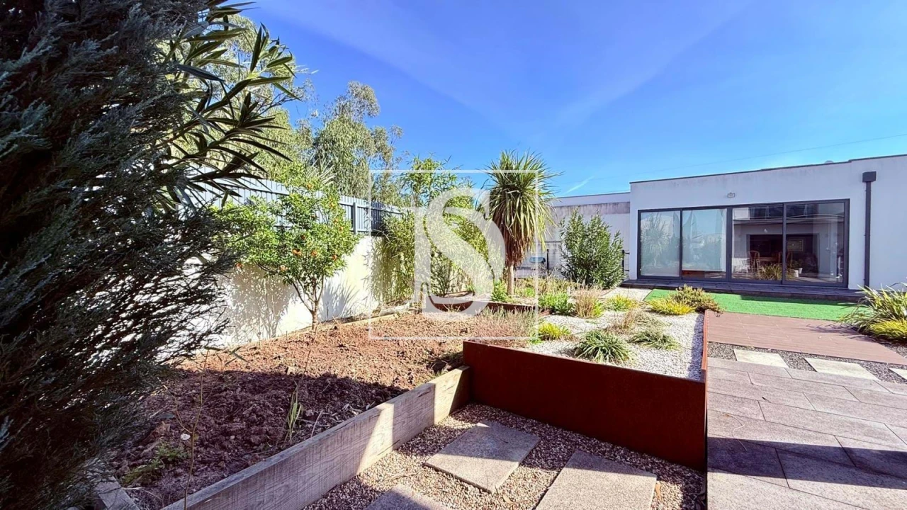 Moradia T5 para Venda em Nossa Sra de Fatima Foto 11