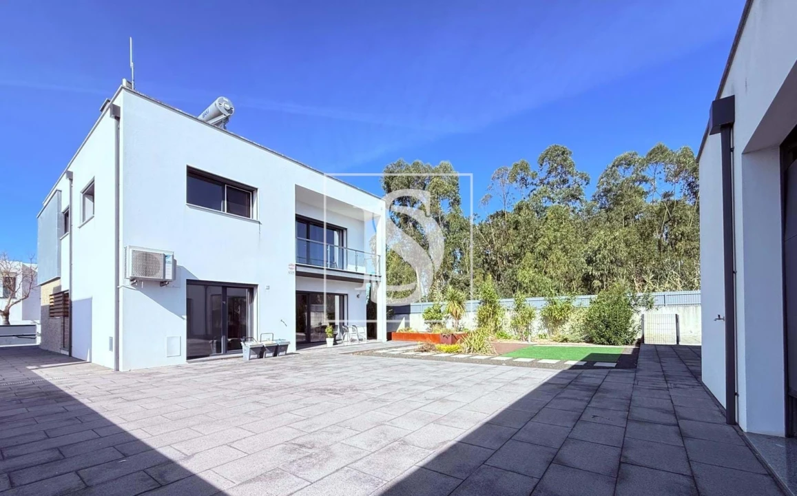 Moradia T5 para Venda em Nossa Sra de Fatima Foto 3