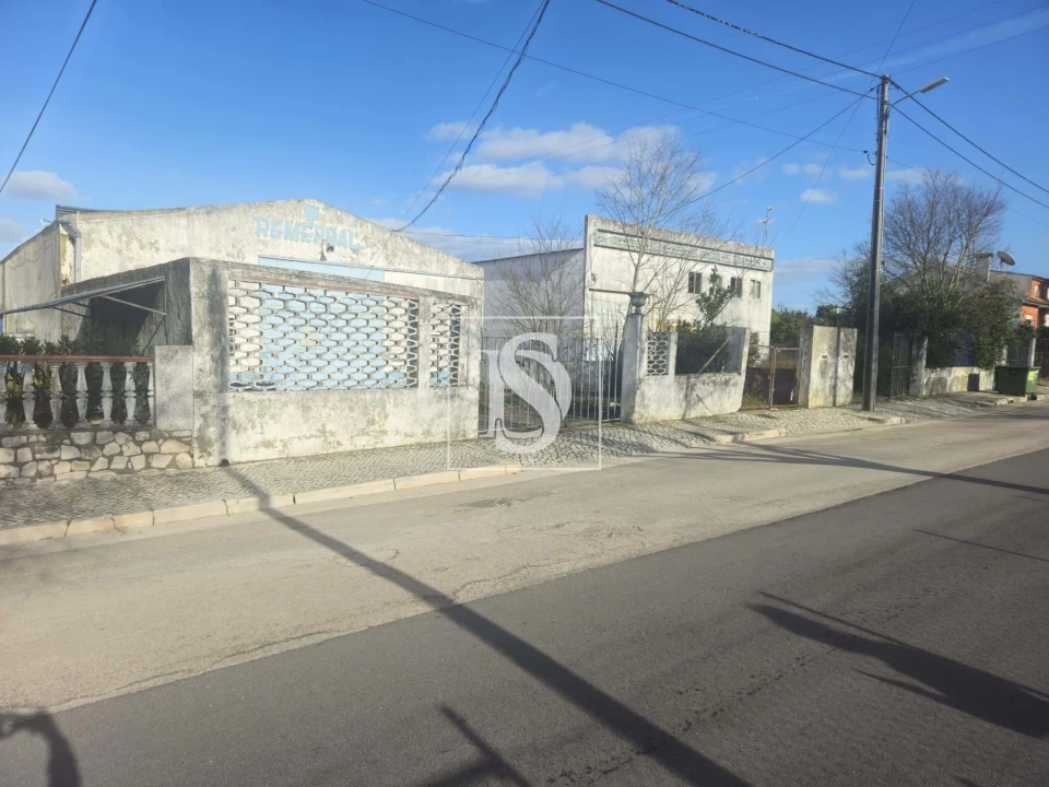 Armazém para Venda em Almeirim Foto 2