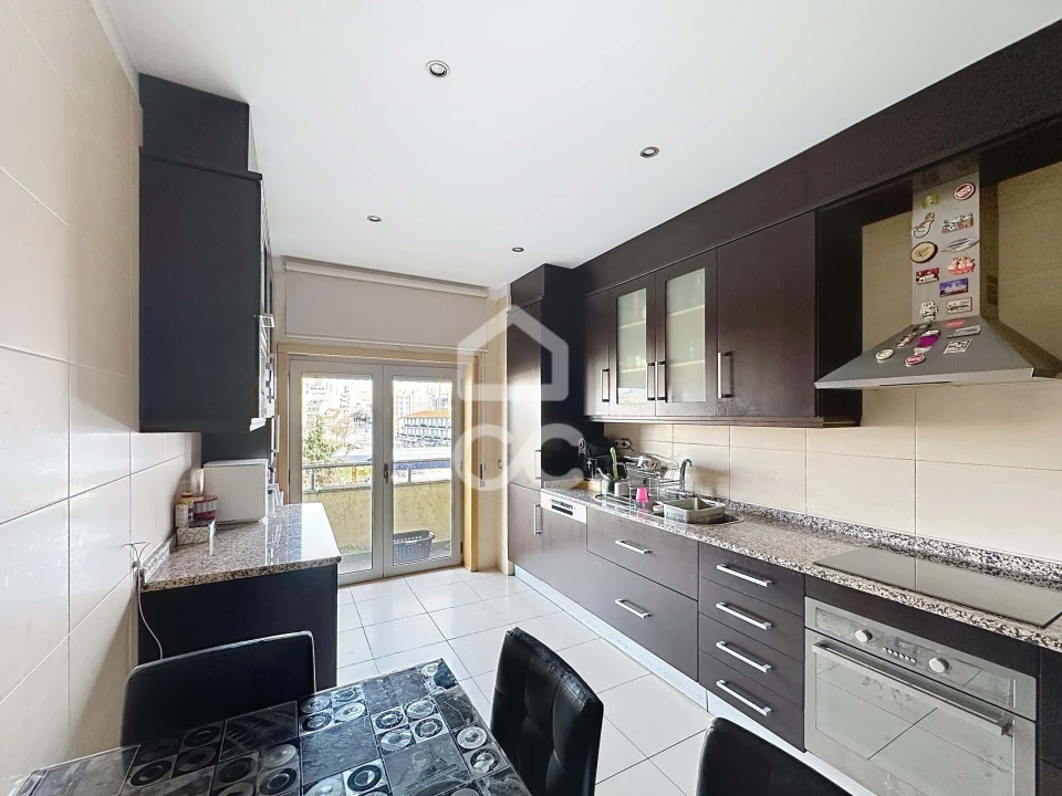 Apartamento T3 para Venda em Santa Maria Maior Foto 2