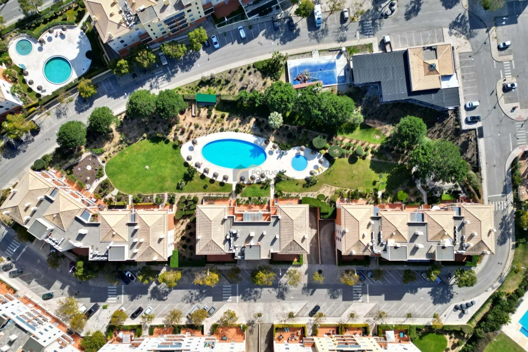 Apartamento T2 para Venda em Albufeira e Olhos de Água Foto 25