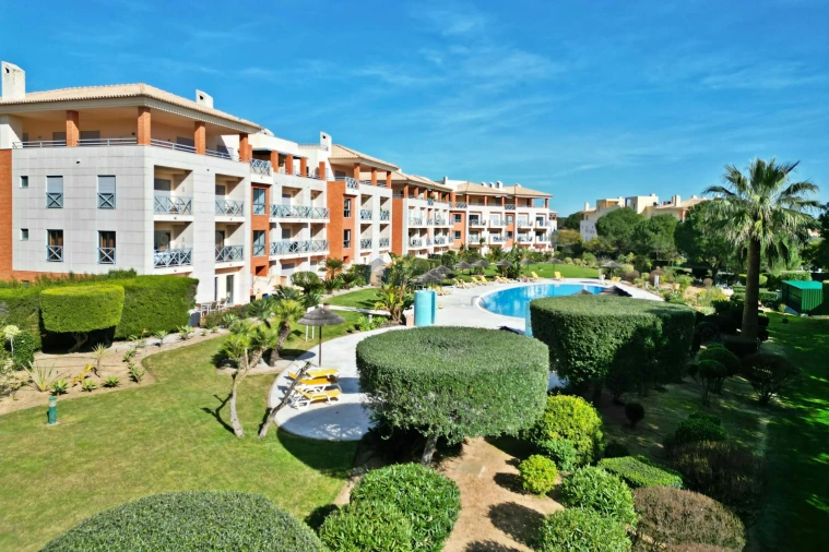 Apartamento T2 para Venda em Albufeira e Olhos de Água Foto 2