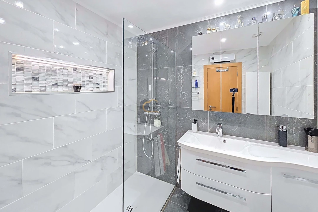 Apartamento T2 para Venda em Albufeira e Olhos de Água Foto 22