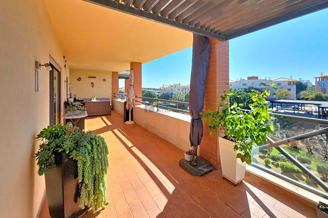 Apartamento T2 para Venda em Albufeira e Olhos de Água Foto 14