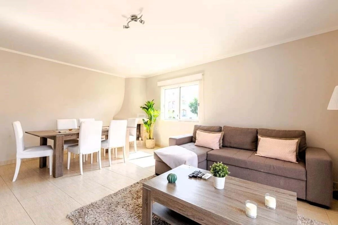 Apartamento T2 para Venda em Quarteira Foto 1