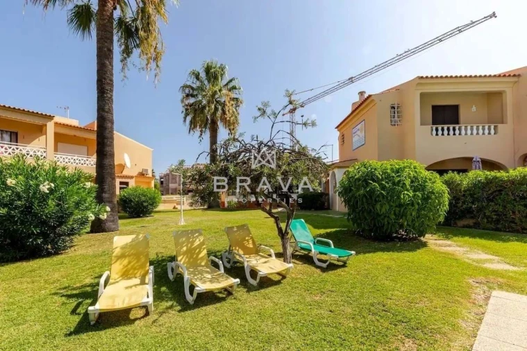 Apartamento T2 para Venda em Quarteira Foto 19