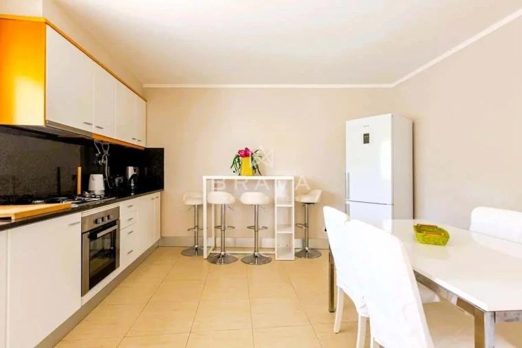 Apartamento T2 para Venda em Quarteira Foto 7
