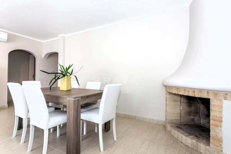 Apartamento T2 para Venda em Quarteira Foto 4