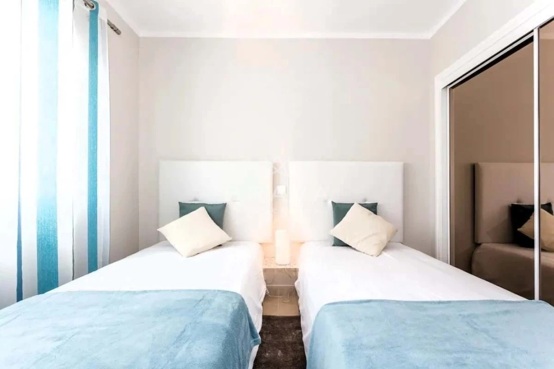 Apartamento T2 para Venda em Quarteira Foto 10