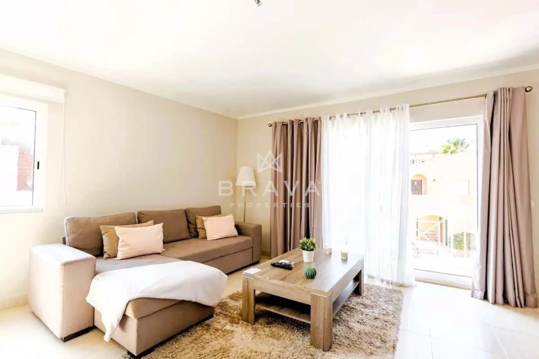 Apartamento T2 para Venda em Quarteira Foto 2