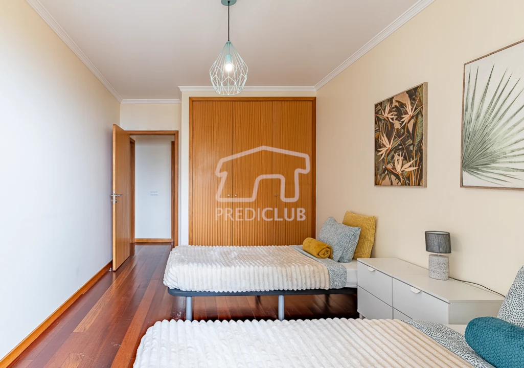 Apartamento T2 para Venda em Caniço Foto 17