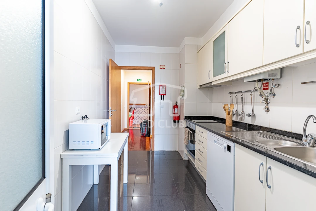 Apartamento T2 para Venda em Caniço Foto 13