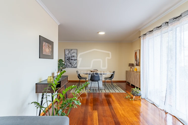 Apartamento T2 para Venda em Caniço Foto 6