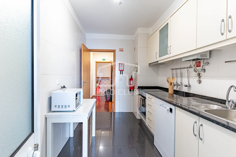 Apartamento T2 para Venda em Caniço Foto 13