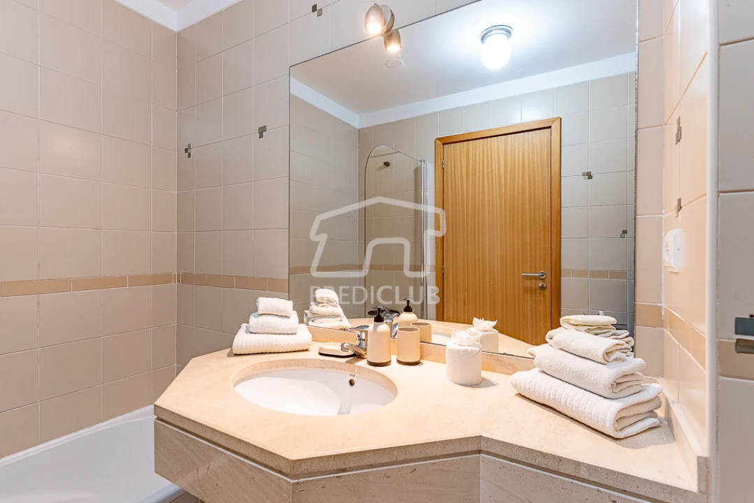 Apartamento T2 para Venda em Caniço Foto 22