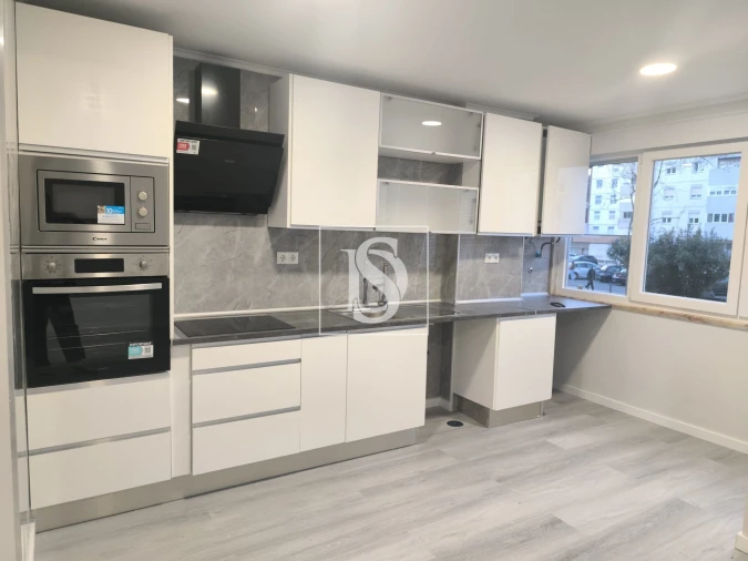 Apartamento T2 para Venda em Oeiras e São Julião da Barra, Paço de Arcos e Caxias Foto 1