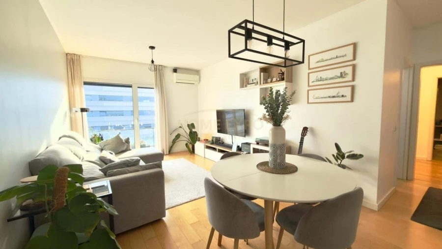 Apartamento T2 para Venda em Parque das Nações Foto 1