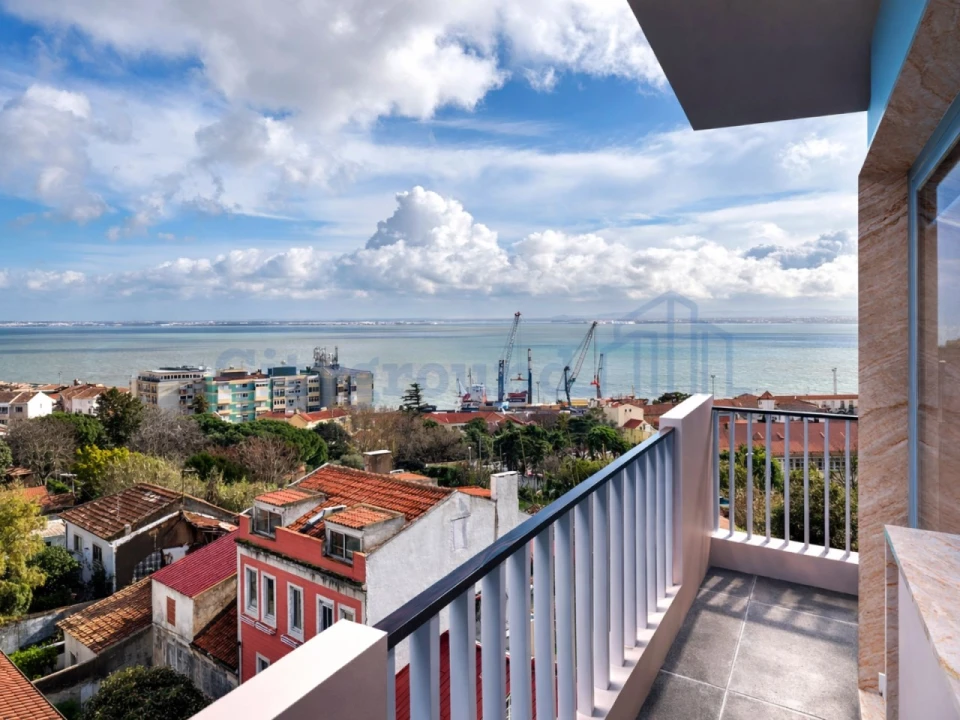 Apartamento T2 para Venda em Penha de França Foto 1