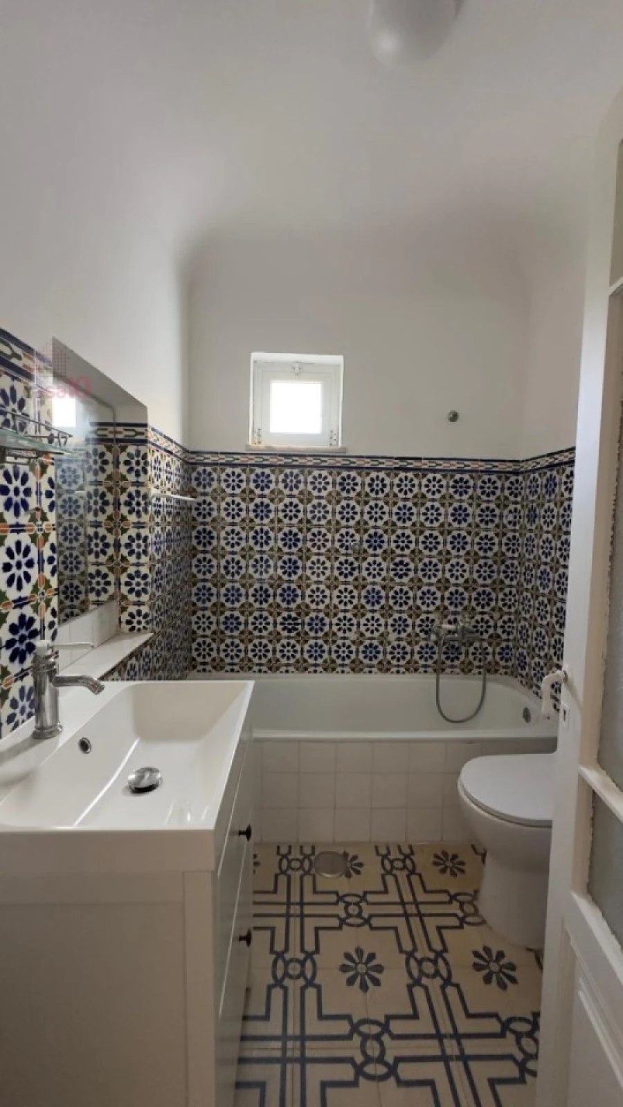 Prédio para Arrendamento em Évora (São Mamede, Sé, São Pedro e Santo Antão) Foto 14