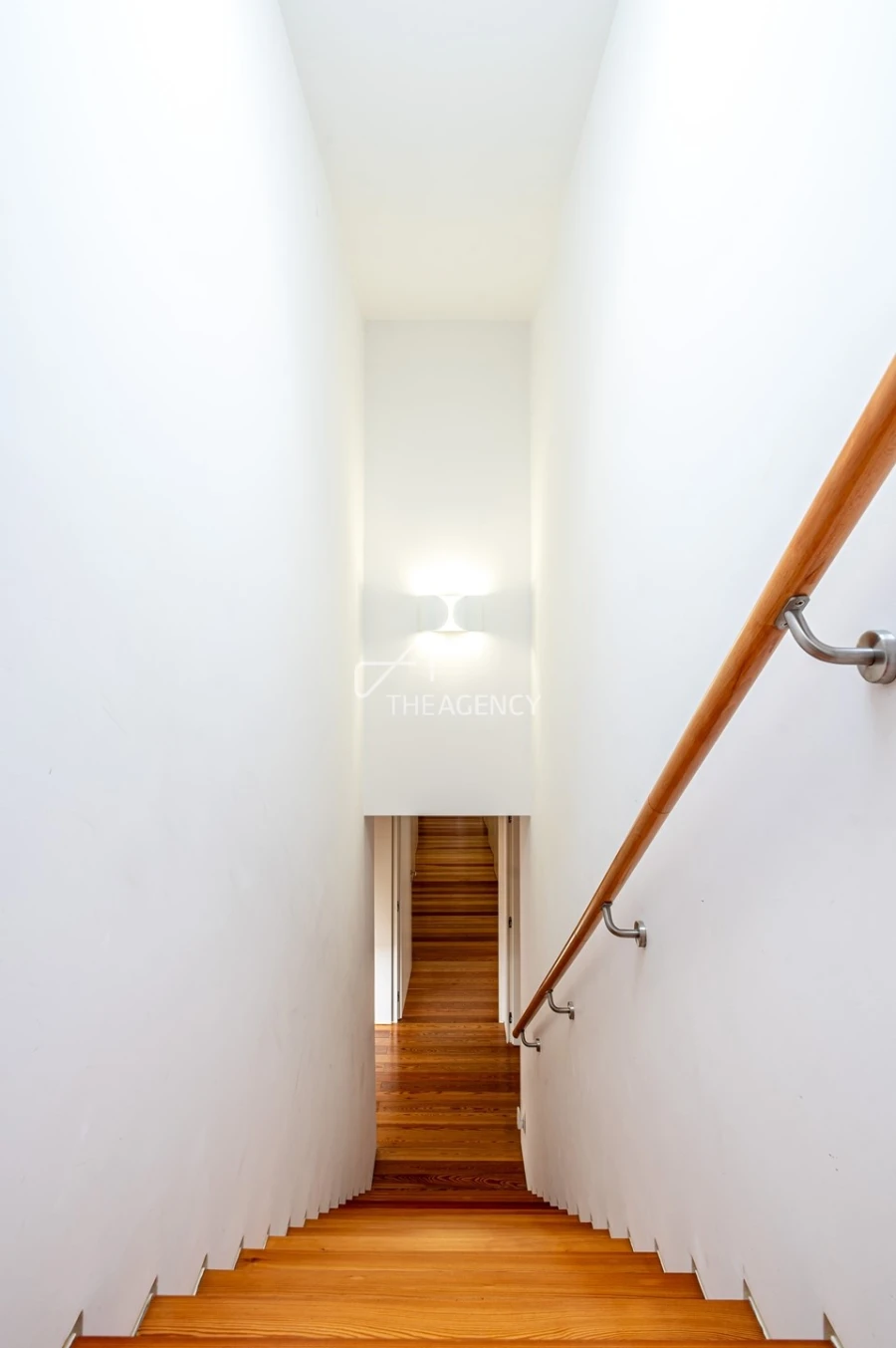 Moradia T6 para Venda em Carnaxide e Queijas Foto 32