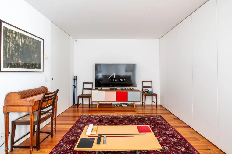 Moradia T6 para Venda em Carnaxide e Queijas Foto 17