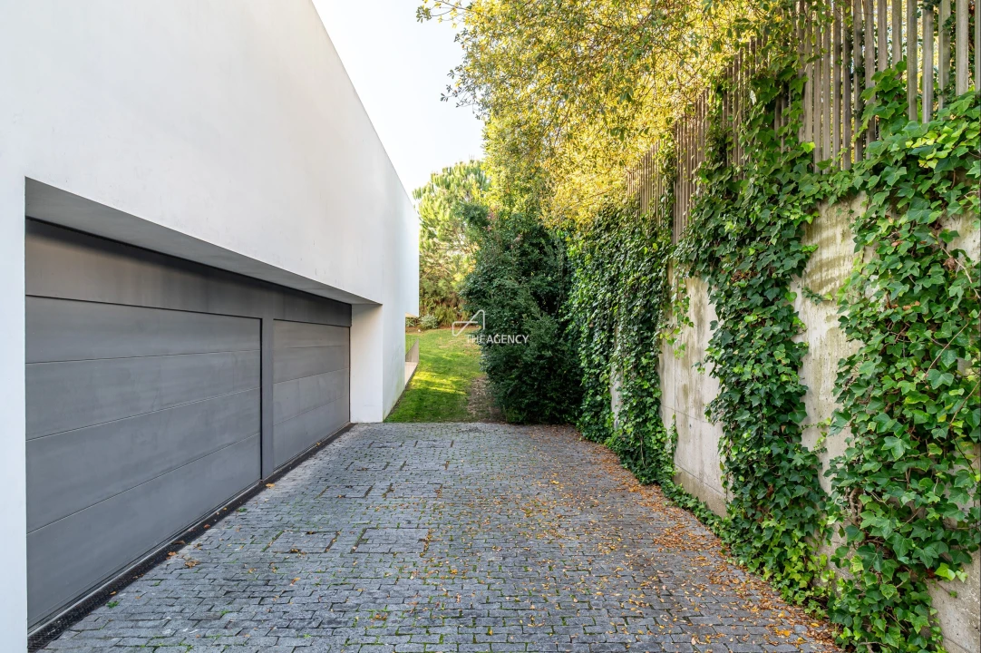 Moradia T6 para Venda em Carnaxide e Queijas Foto 67