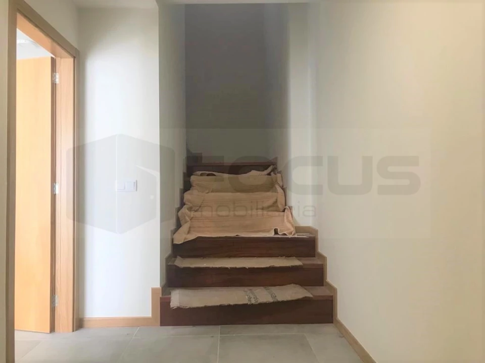 Moradia T3 para Venda em Pinheiro da Bemposta, Travanca e Palmaz Foto 9