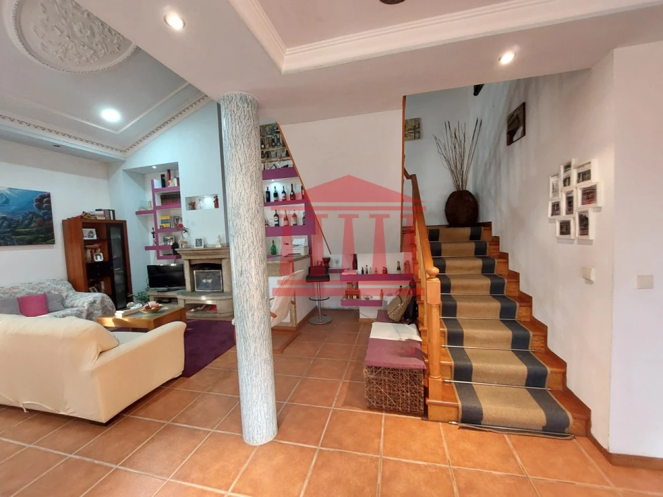 Moradia T4 para Venda em Palme Foto 8