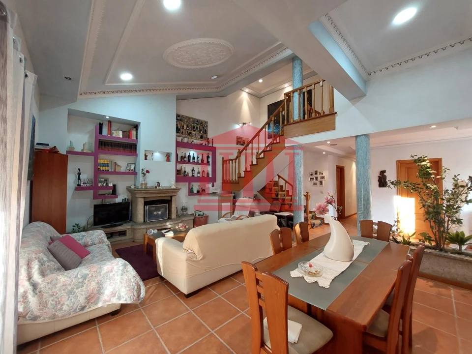 Moradia T4 para Venda em Palme Foto 11