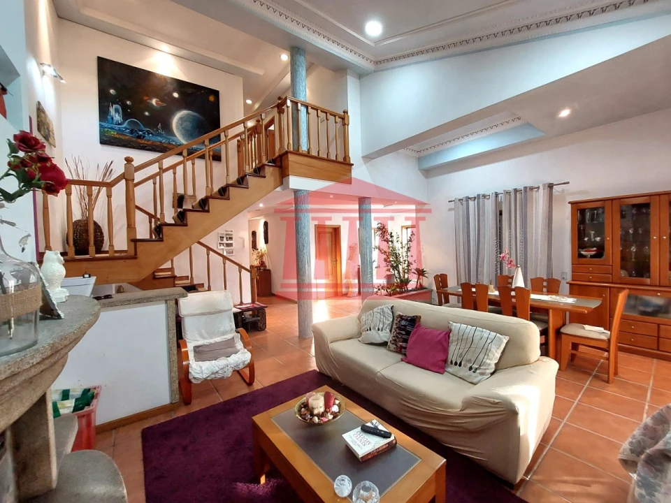 Moradia T4 para Venda em Palme Foto 10