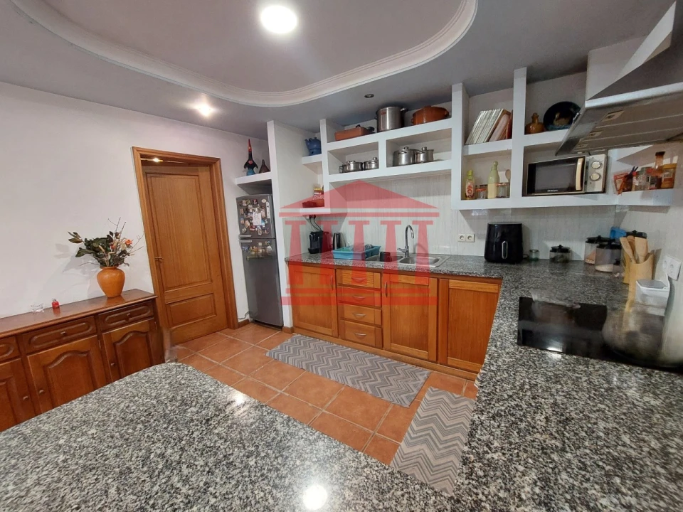 Moradia T4 para Venda em Palme Foto 13