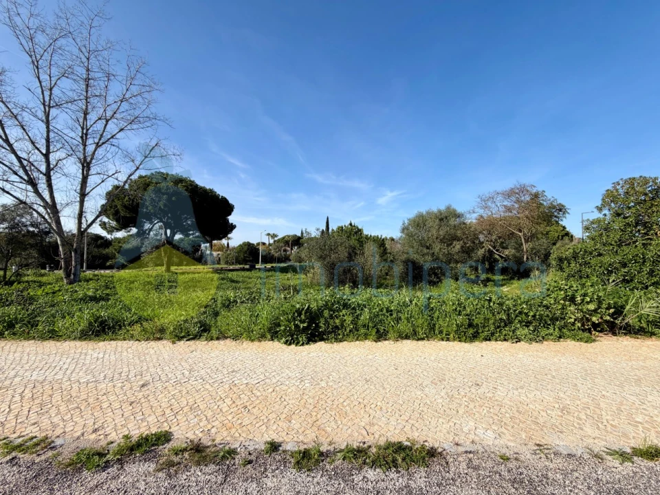 Terreno para Venda em Quarteira Foto 5