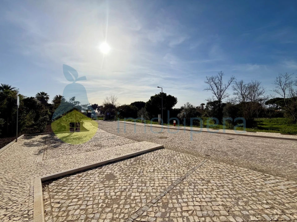 Terreno para Venda em Quarteira Foto 8