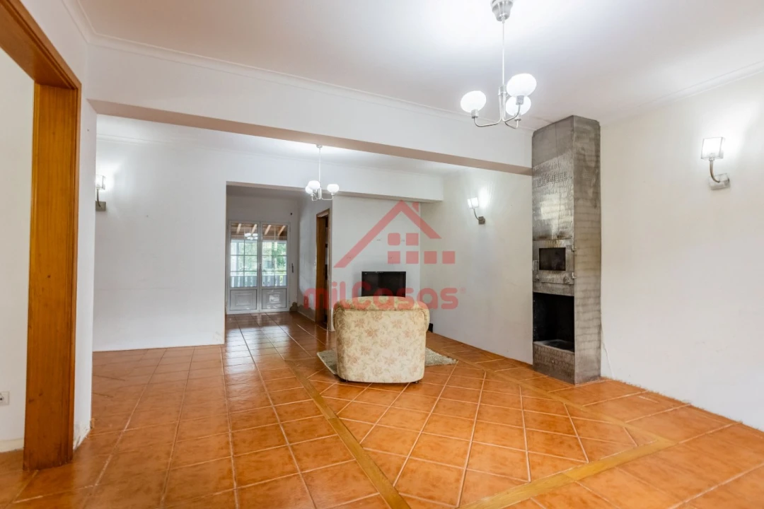 Moradia T4 para Venda em Rosto do Cão (Livramento) Foto 14