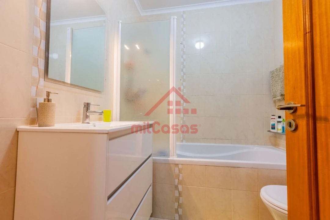 Moradia T4 para Venda em Rosto do Cão (Livramento) Foto 26