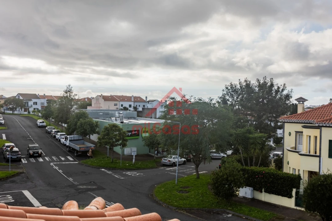 Moradia T4 para Venda em Rosto do Cão (Livramento) Foto 43