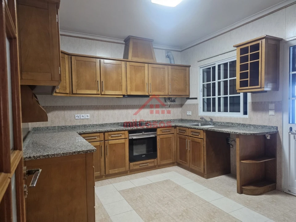 Moradia T4 para Venda em Rosto do Cão (Livramento) Foto 16