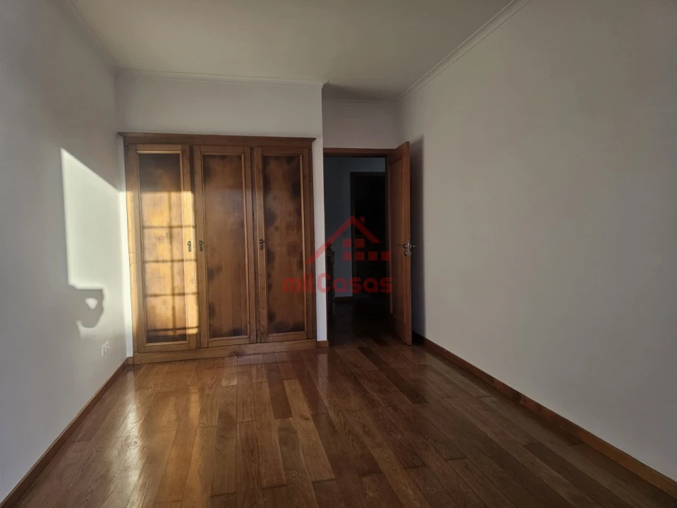 Moradia T4 para Venda em Rosto do Cão (Livramento) Foto 26