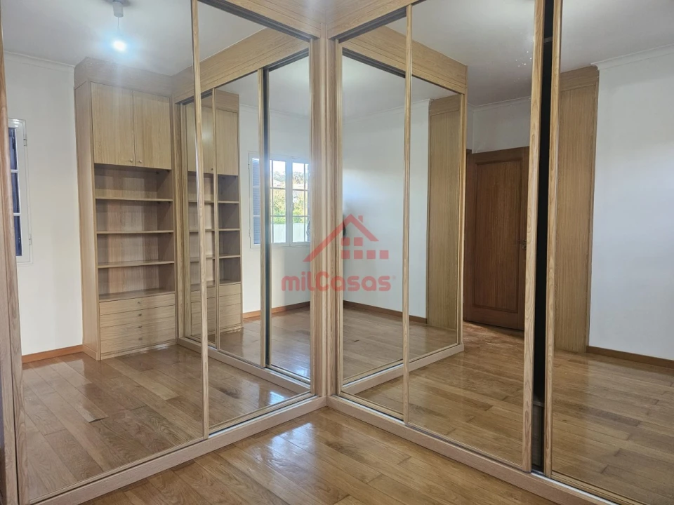 Moradia T4 para Venda em Rosto do Cão (Livramento) Foto 31