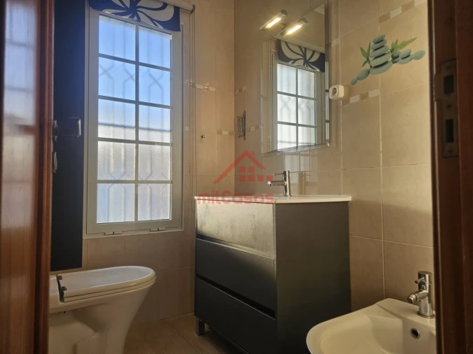 Moradia T4 para Venda em Rosto do Cão (Livramento) Foto 24