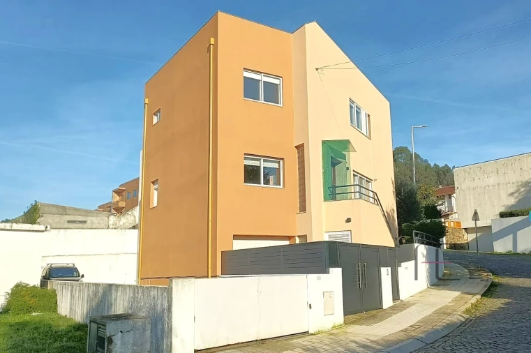 Moradia T3 para Venda em Alfena