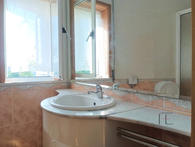 Moradia T3 para Venda em Alfena Foto 22