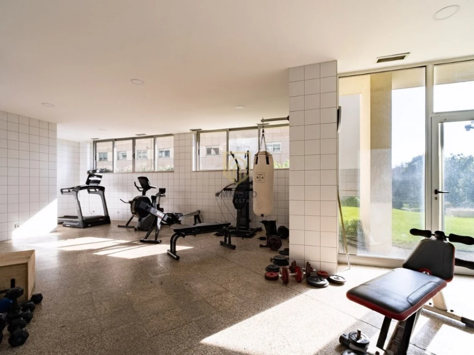 Apartamento T3 para Venda em Lordelo do Ouro e Massarelos Foto 32