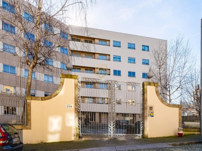 Apartamento T3 para Venda em Lordelo do Ouro e Massarelos Foto 37