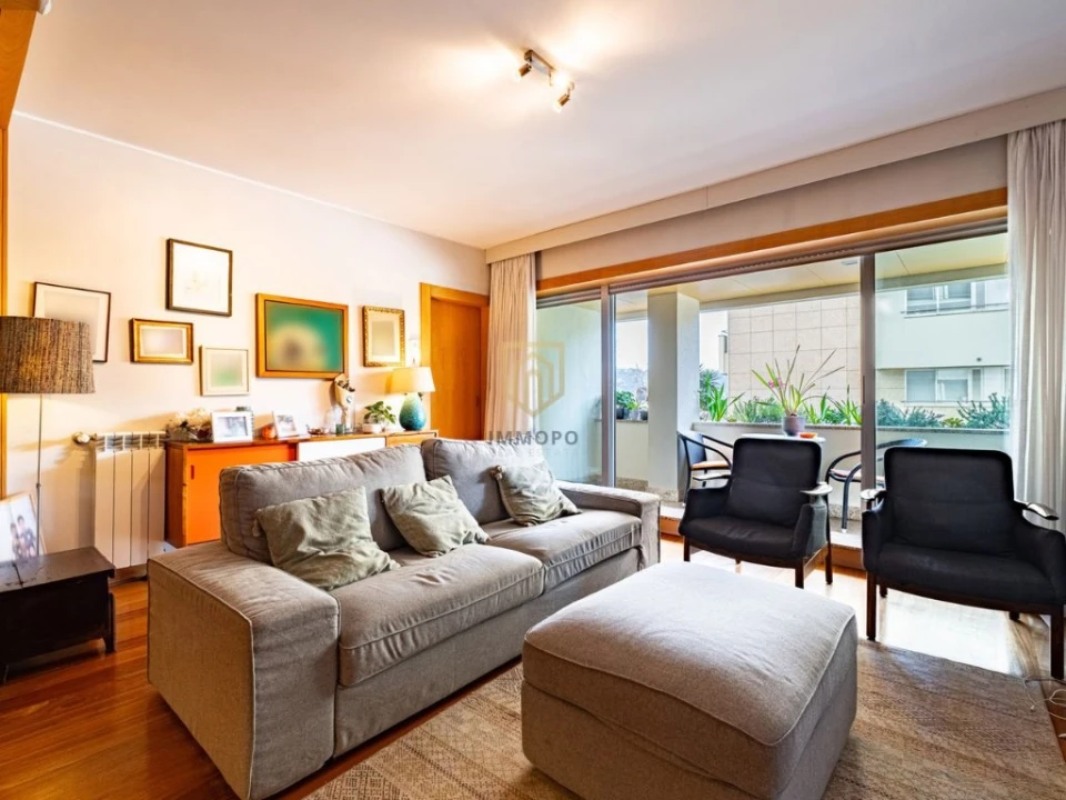 Apartamento T3 para Venda em Lordelo do Ouro e Massarelos Foto 3